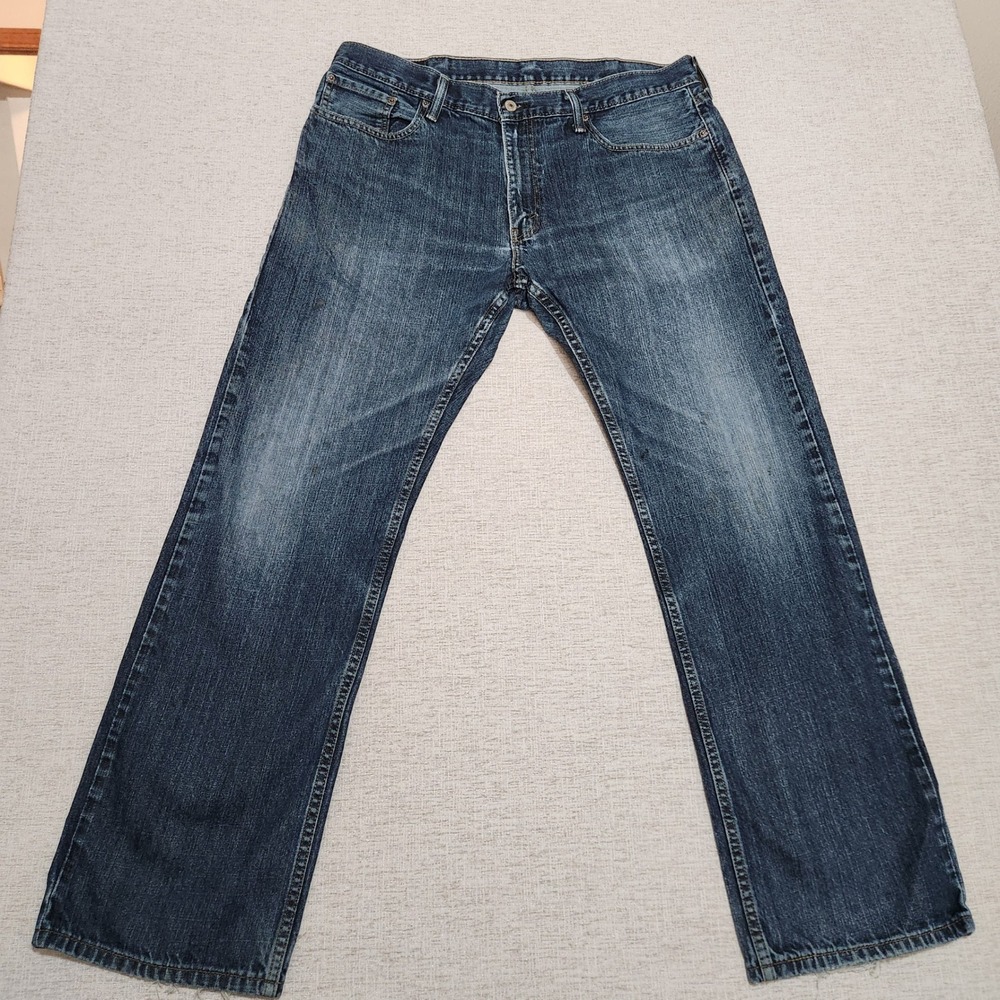 Levis 514 Straight Fit Jeans Mens 38x32 Blue Medium Wash Distressed Frayed Hem